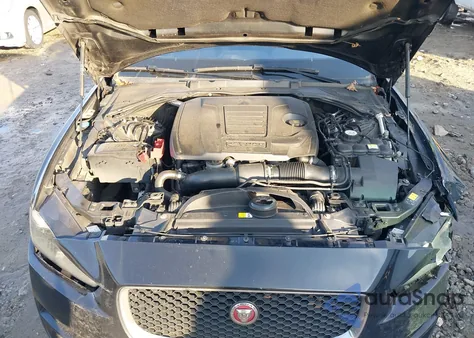 2018 Jaguar Xe 25T z USA, uszkodzony, nr VIN SAJAR4FX2JCP35800